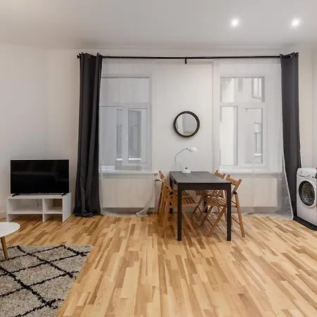 Apartment Modern Next To Jrt Riga